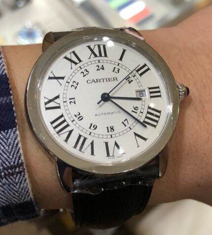 好莱坞“艳照门”事件再曝新照片 金·卡戴珊等在列_开云电竞app下载安装(图3) 开云电竞官网